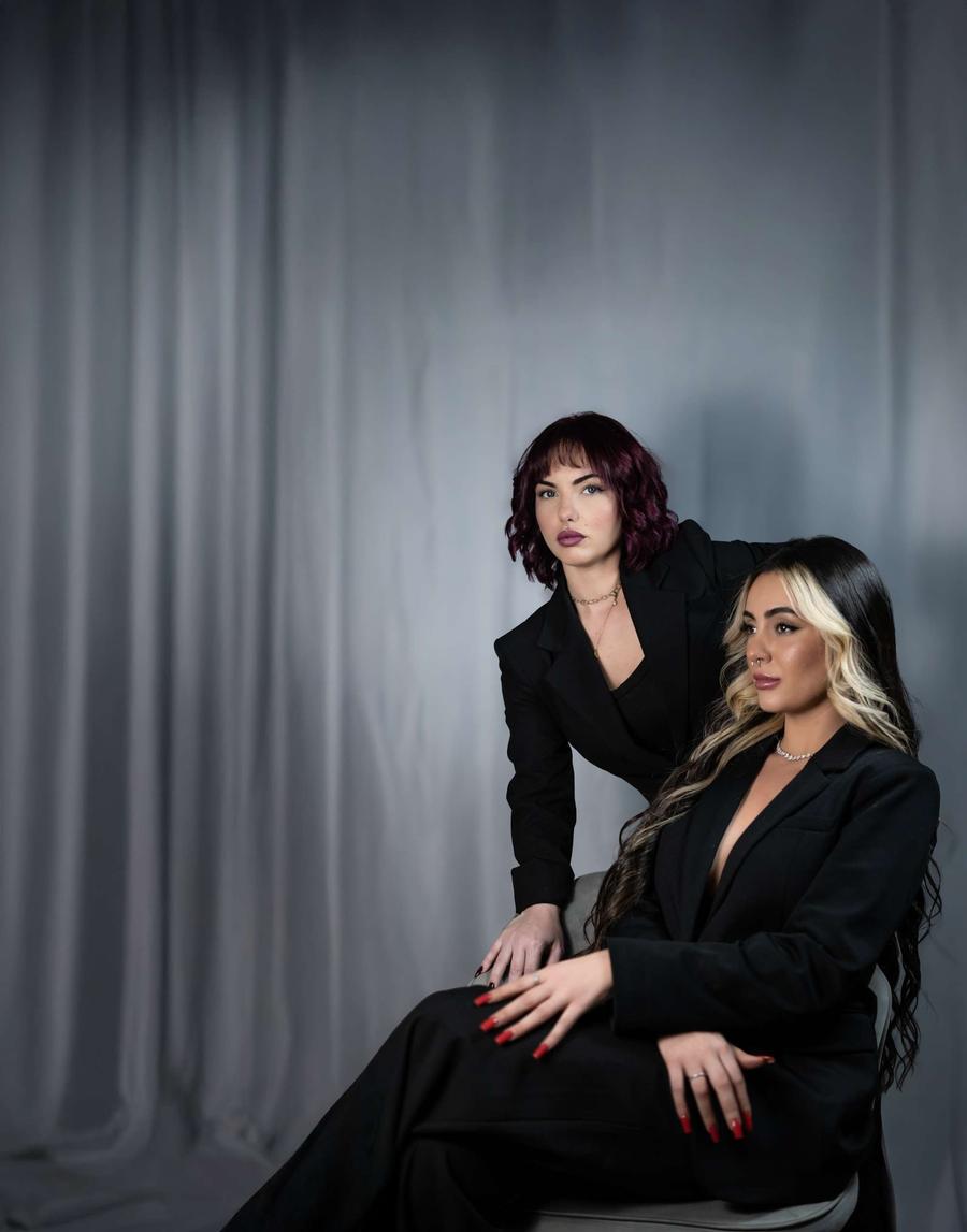 Fotografía corporativa estudio — María Zapata Design Sevilla